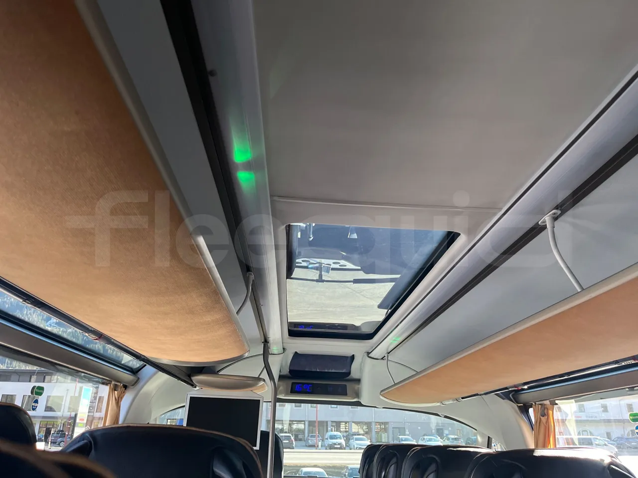 Neoplan Skyliner V6ACB - Euro 6 - 371 kW - 14.000 mt - roof hatch 3