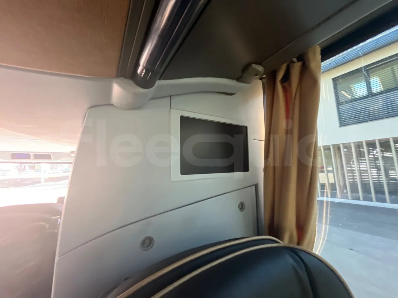 Neoplan Skyliner V6ACB - Euro 6 - 371 kW - 14.000 mt - monitor detail photo