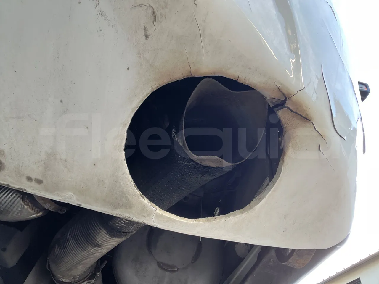 Neoplan Skyliner V6ACB - Euro 6 - 371 kW - 14.000 mt - axel 3 leaf spring left