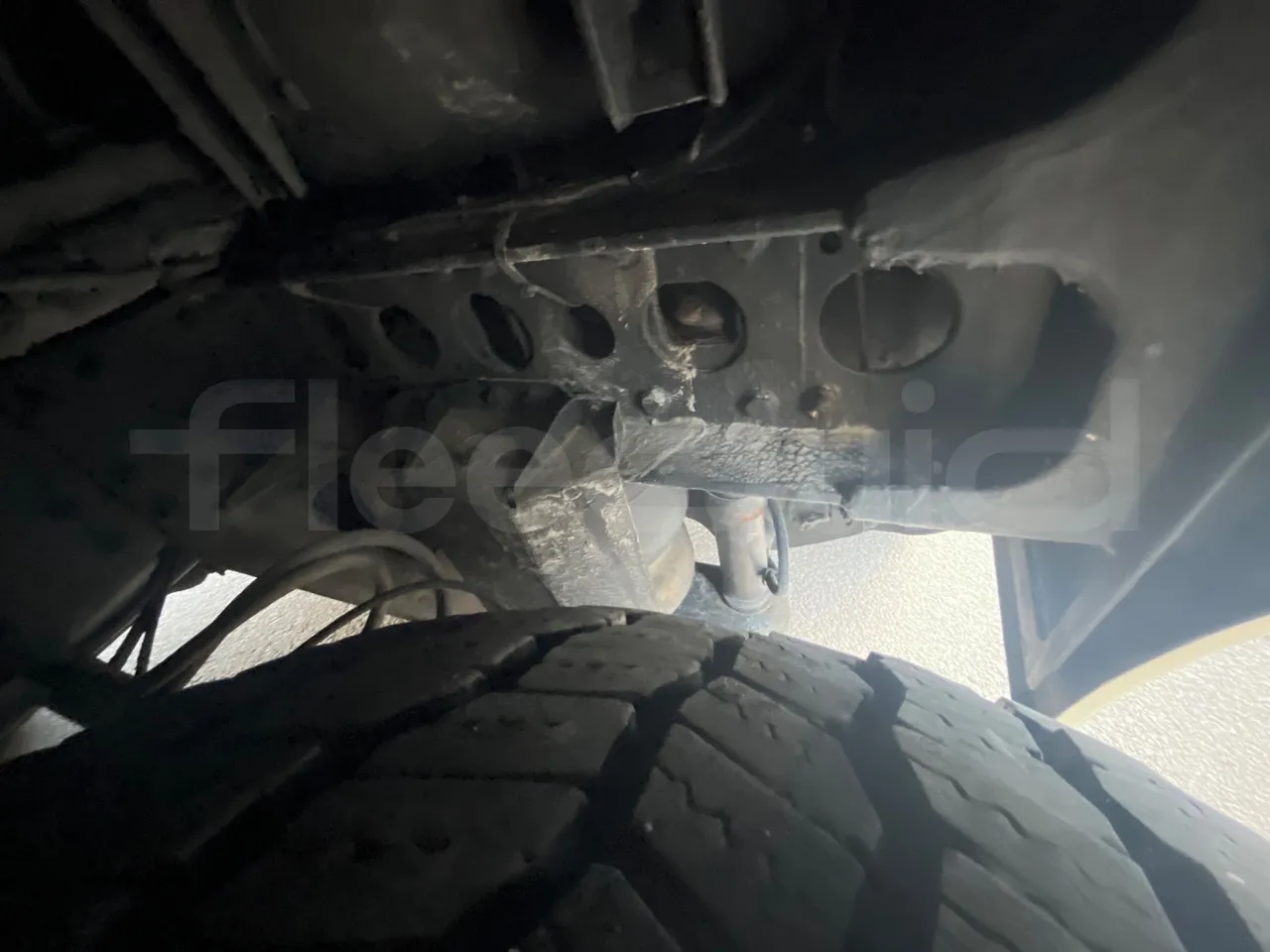 Neoplan Skyliner V6ACB - Euro 6 - 371 kW - 14.000 mt - axel 3 shock absorbers 1 left