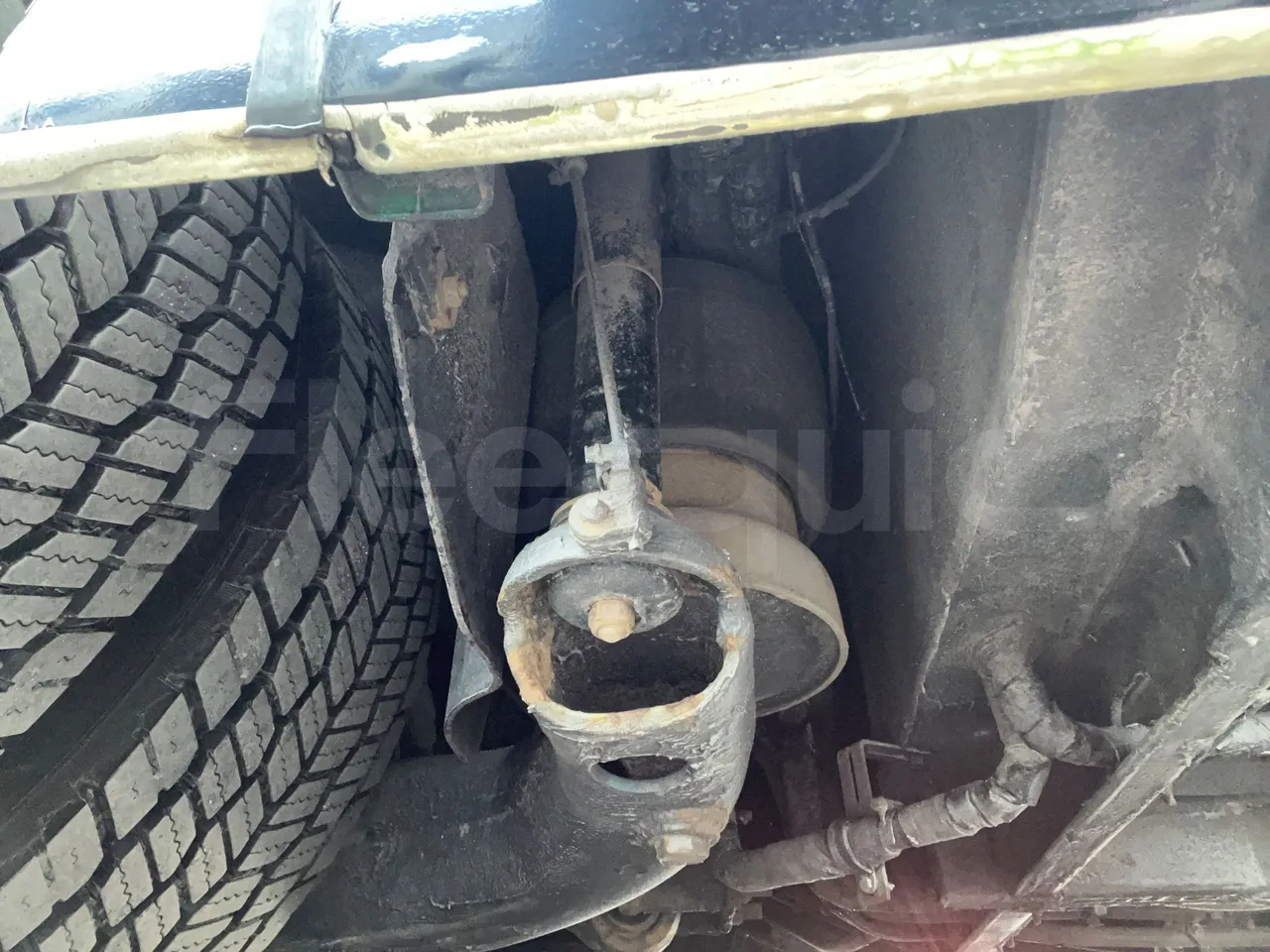 Neoplan Skyliner V6ACB - Euro 6 - 371 kW - 14.000 mt - axel 3 shock absorbers 2 left