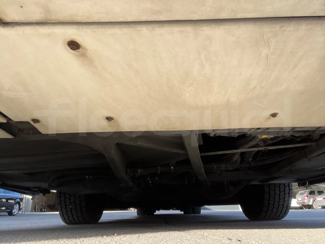 Neoplan Skyliner V6ACB - Euro 6 - 371 kW - 14.000 mt - front axle left side