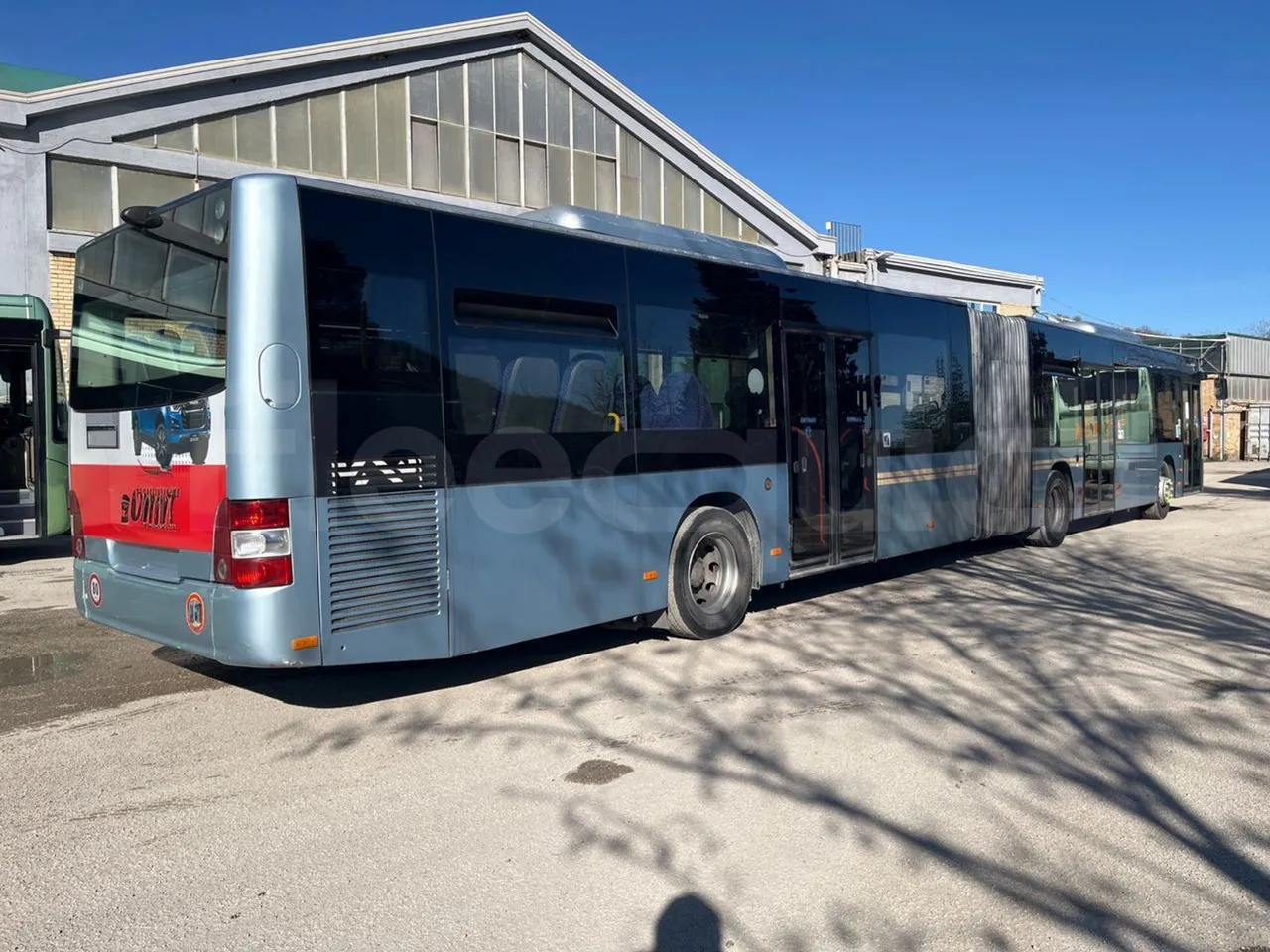 Man Lion's City A23 - Euro4 -257kW -18mt - 3/4 right rear doors closed
