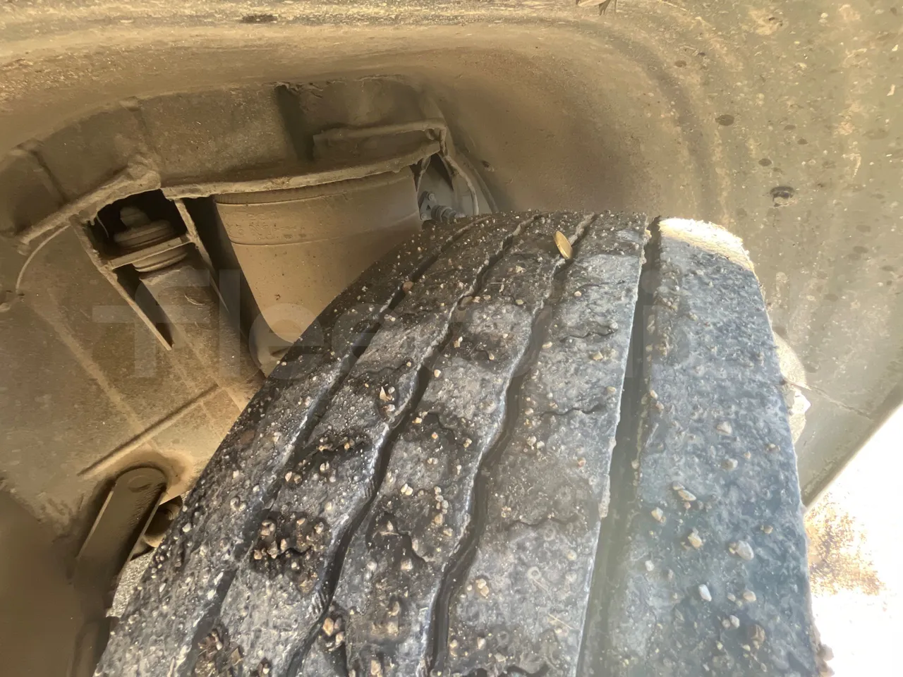 Man Lion's City A23 - Euro4 -257kW -18mt - tread condition third axle tires left