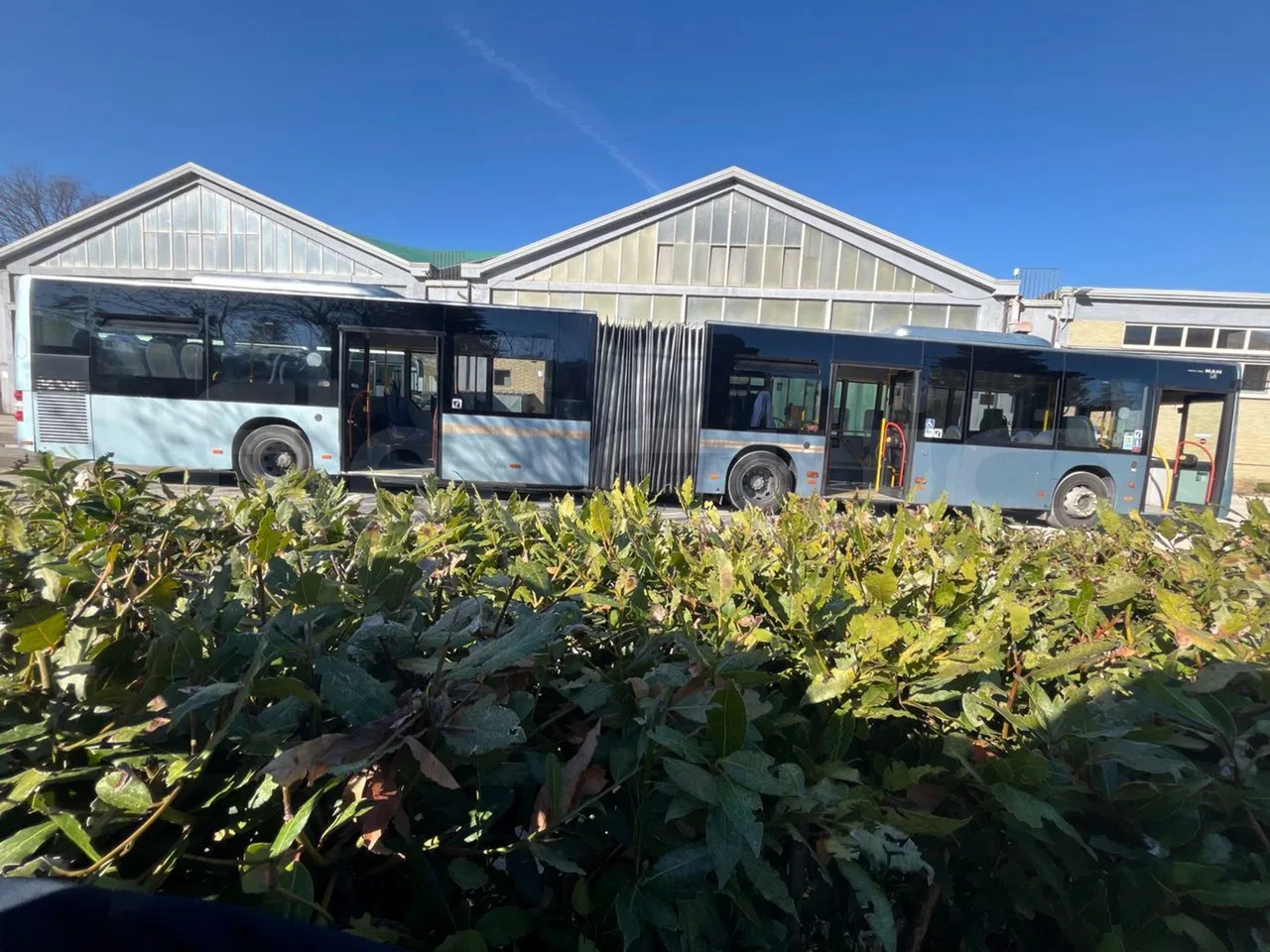 Man Lion's City A23 - Euro4 -257kW -18mt - right side doors open