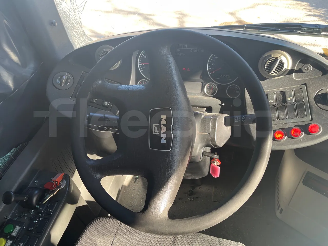 Man Lion's City A23 - Euro4 -257kW -18mt - steering wheel photo