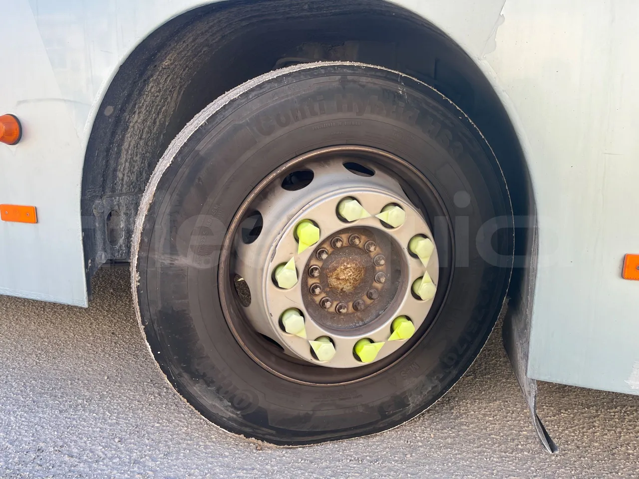 Man Lion's City A23 - Euro4 -257kW -18mt - front left tire measurements