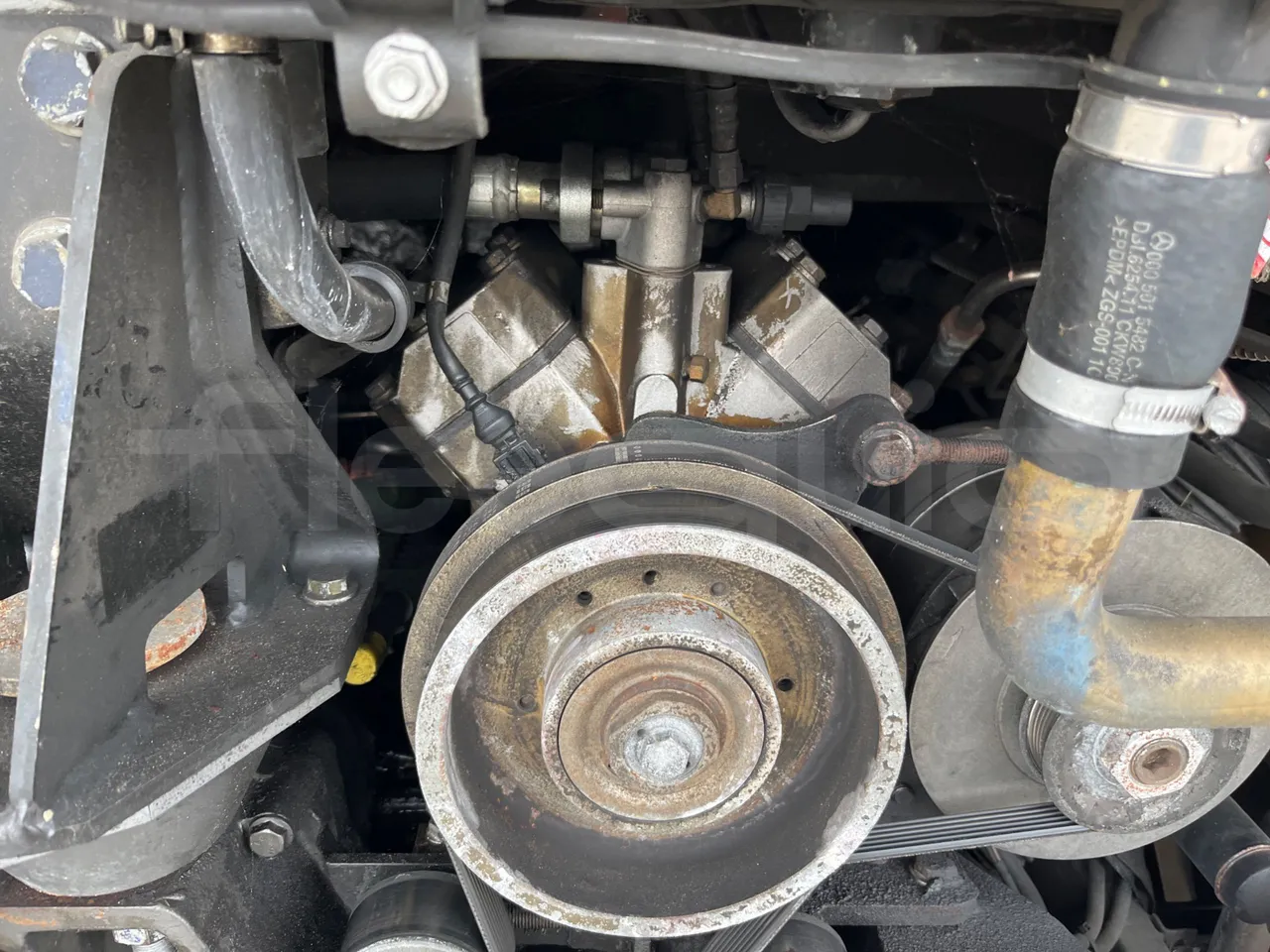 Mercedes-Benz Integro E5 4 - Euro5 - 220kW - 12.140mt - air conditioning compressor