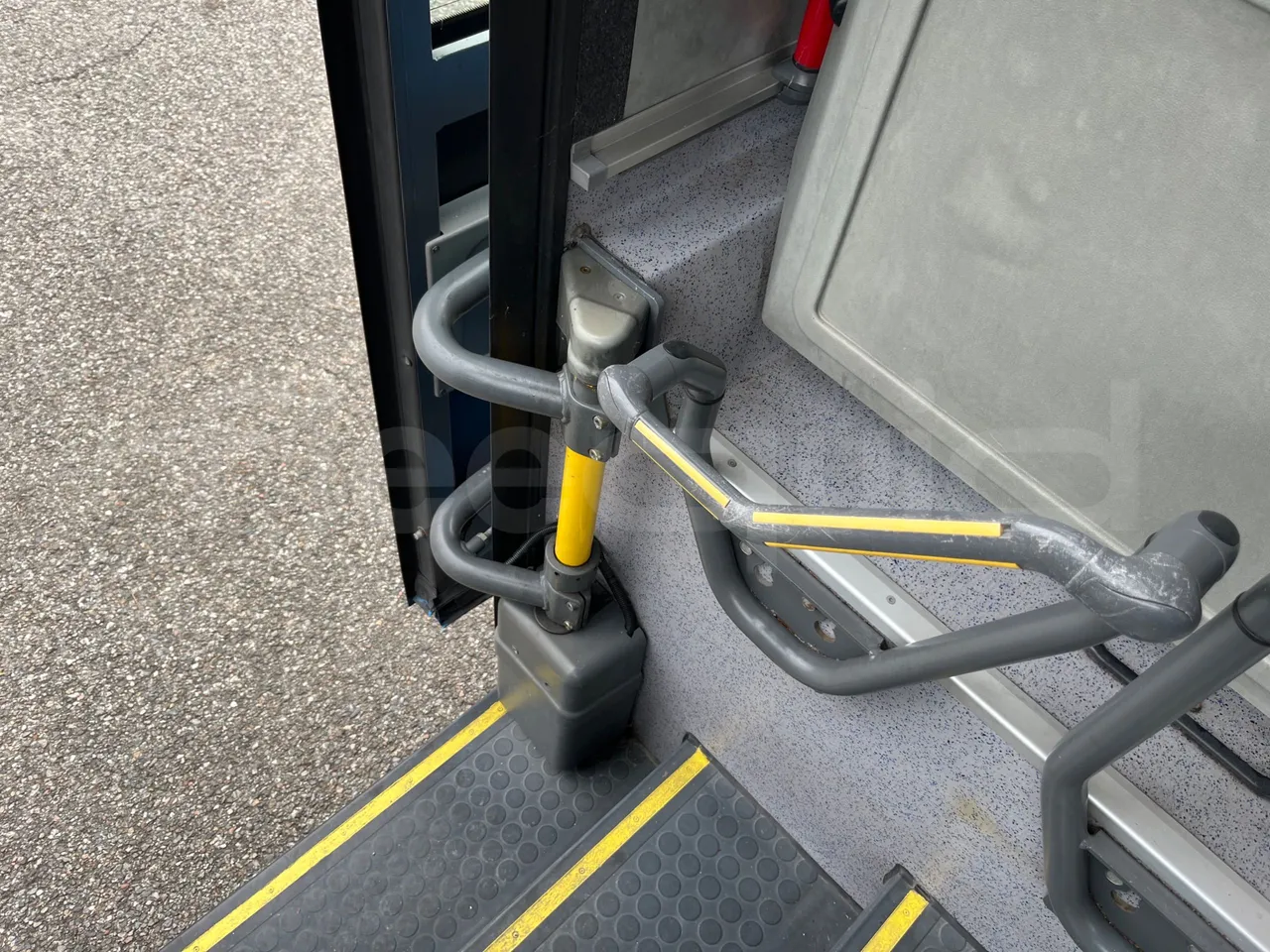 Mercedes-Benz Integro E5 4 - Euro5 - 220kW - 12.140mt - door mechanism photo