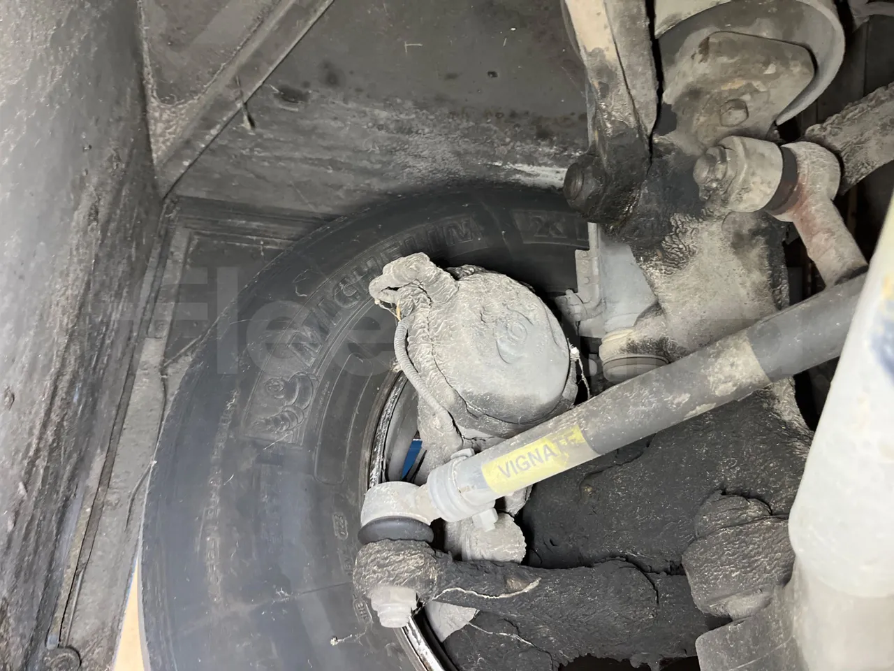 Mercedes-Benz Integro E5 4 - Euro5 - 220kW - 12.140mt - front brake calipers right