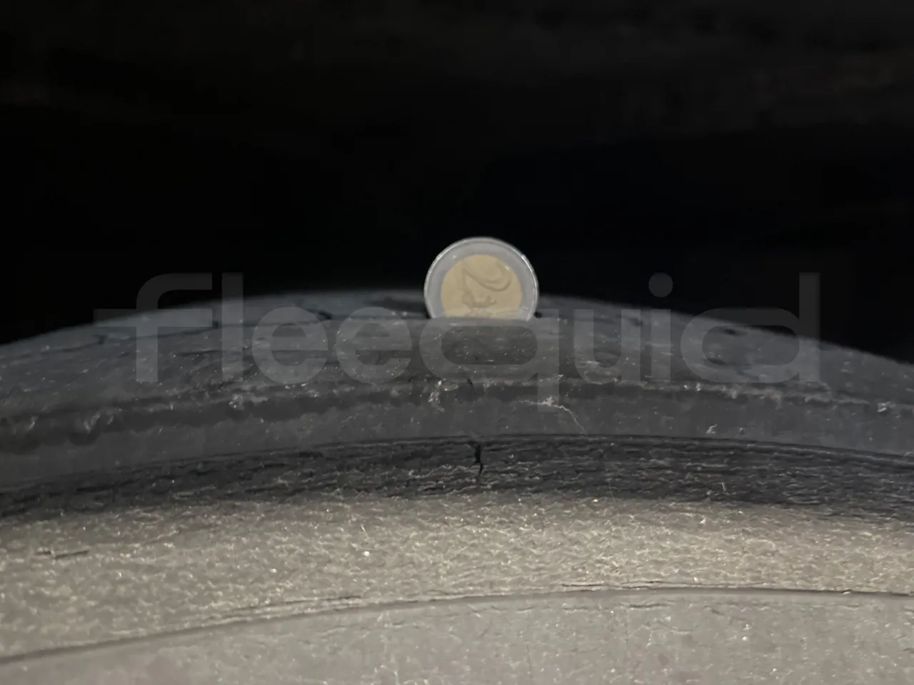 Mercedes-Benz Integro E5 4 - Euro5 - 220kW - 12.140mt - tread condition front tires left