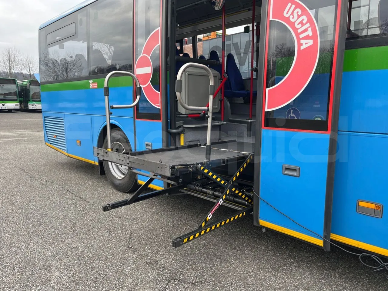 Mercedes-Benz Integro E5 4 - Euro5 - 220kW - 12.140mt - platform open photo