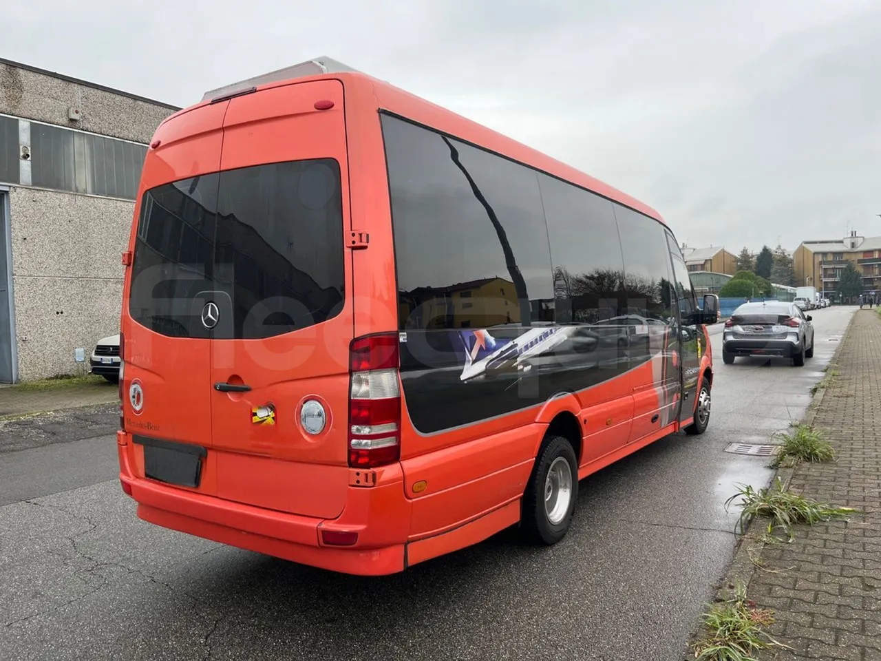 Mercedes-Benz Sprinter W 906 - 3/4 right rear doors closed