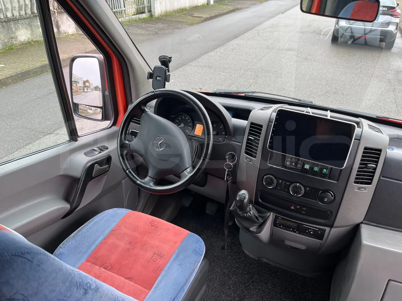 Mercedes-Benz Sprinter W 906 - buttons panels on