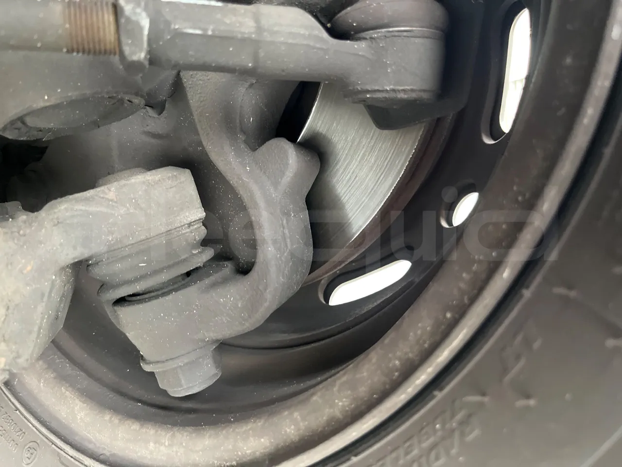 Mercedes-Benz Sprinter W 906 - front discs left