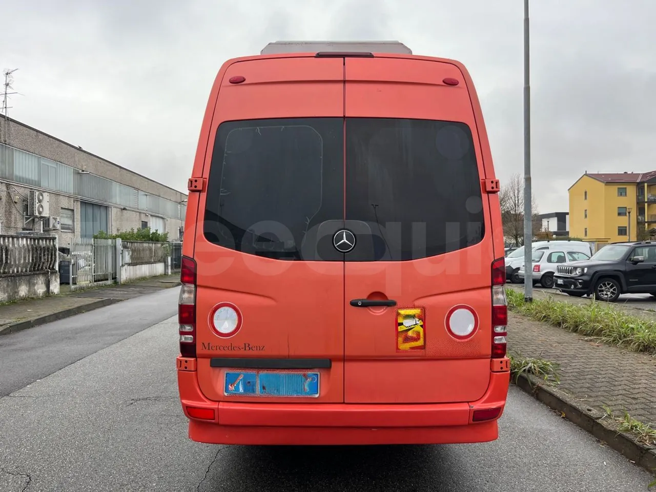 Mercedes-Benz Sprinter W 906 - rear hatch closed
