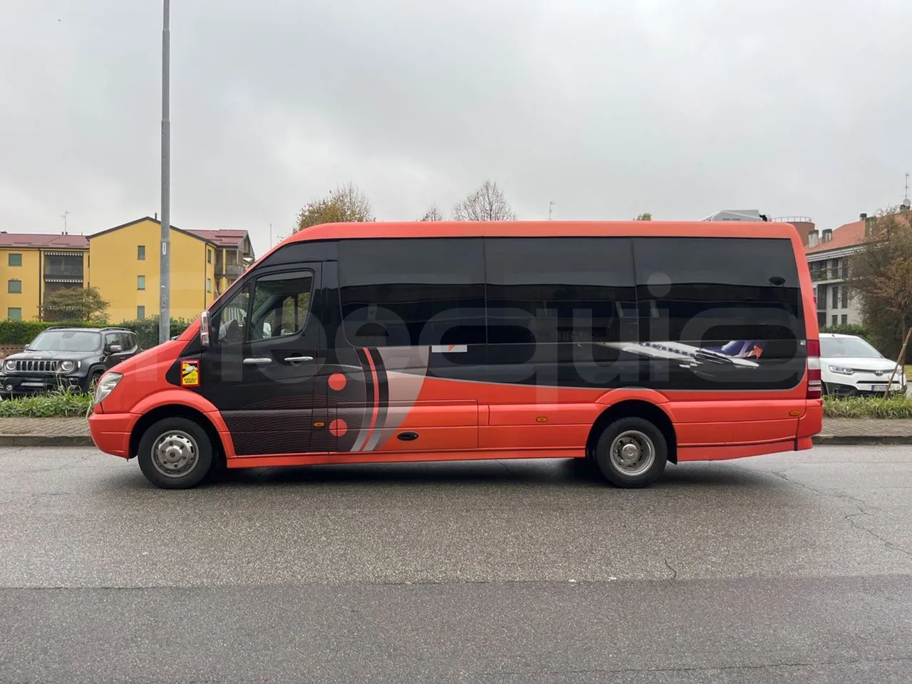 Mercedes-Benz Sprinter W 906 - left side photo