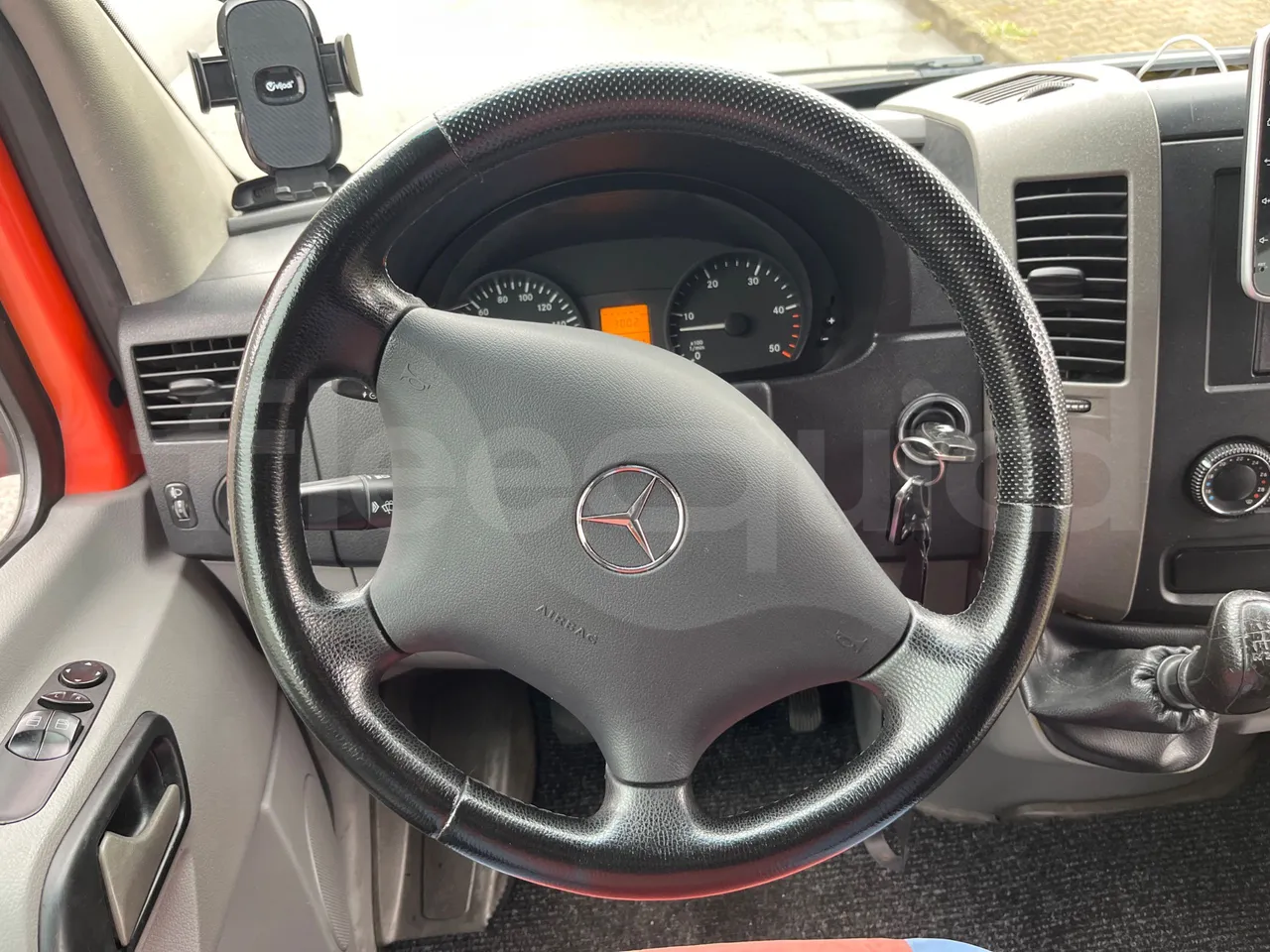Mercedes-Benz Sprinter W 906 - steering wheel photo