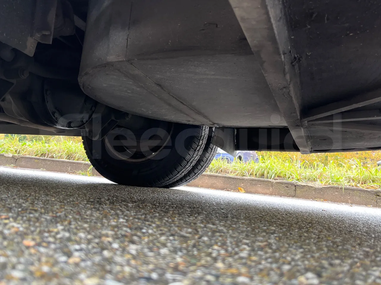 Mercedes-Benz Sprinter W 906 - axle 3 right side
