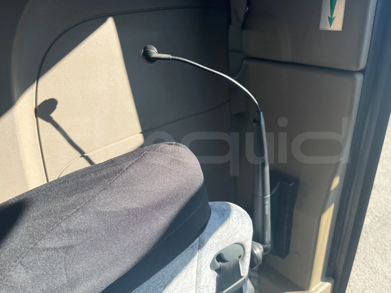 Iveco Magelys SFR310 - EUR5 - 331kW - 13.854m - driver microphone accessories photo