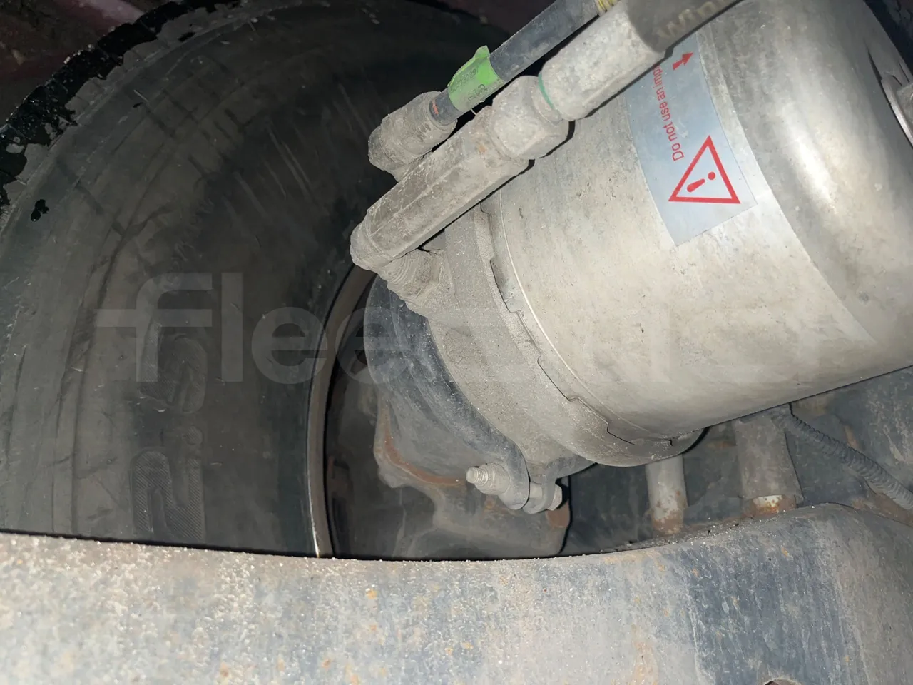 Iveco Magelys SFR310 - EUR5 - 331kW - 13.854m - axle 2 caliper brakes left