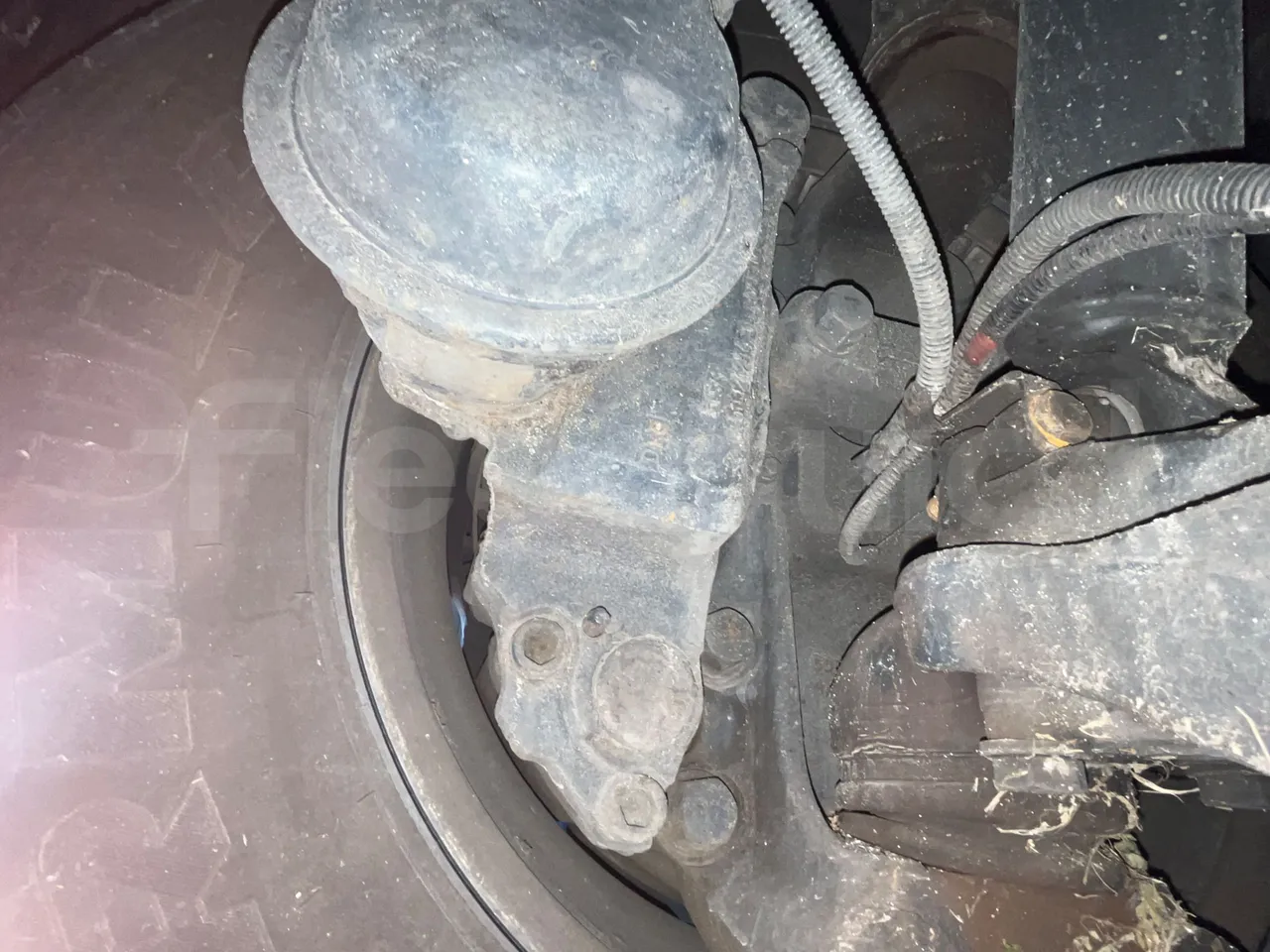 Iveco Magelys SFR310 - EUR5 - 331kW - 13.854m - axel 3 caliper brakes right