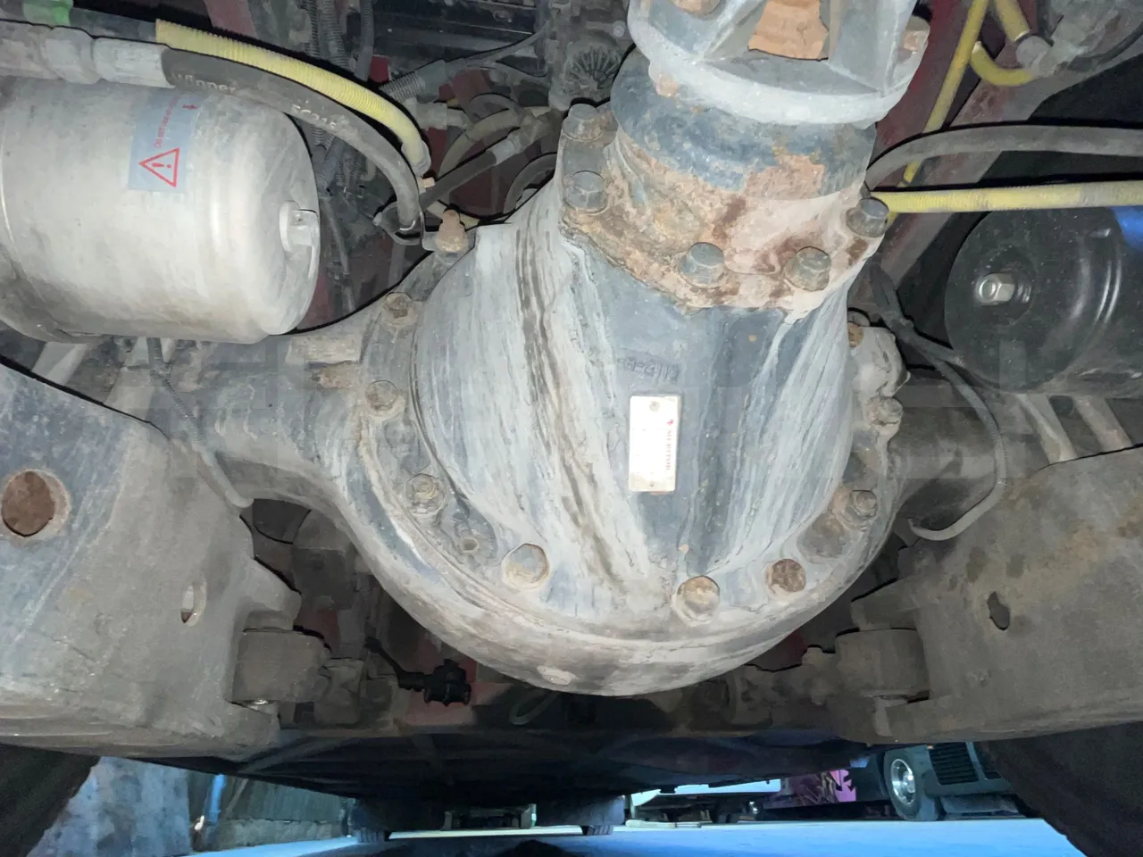 Iveco Magelys SFR310 - EUR5 - 331kW - 13.854m - differential photo