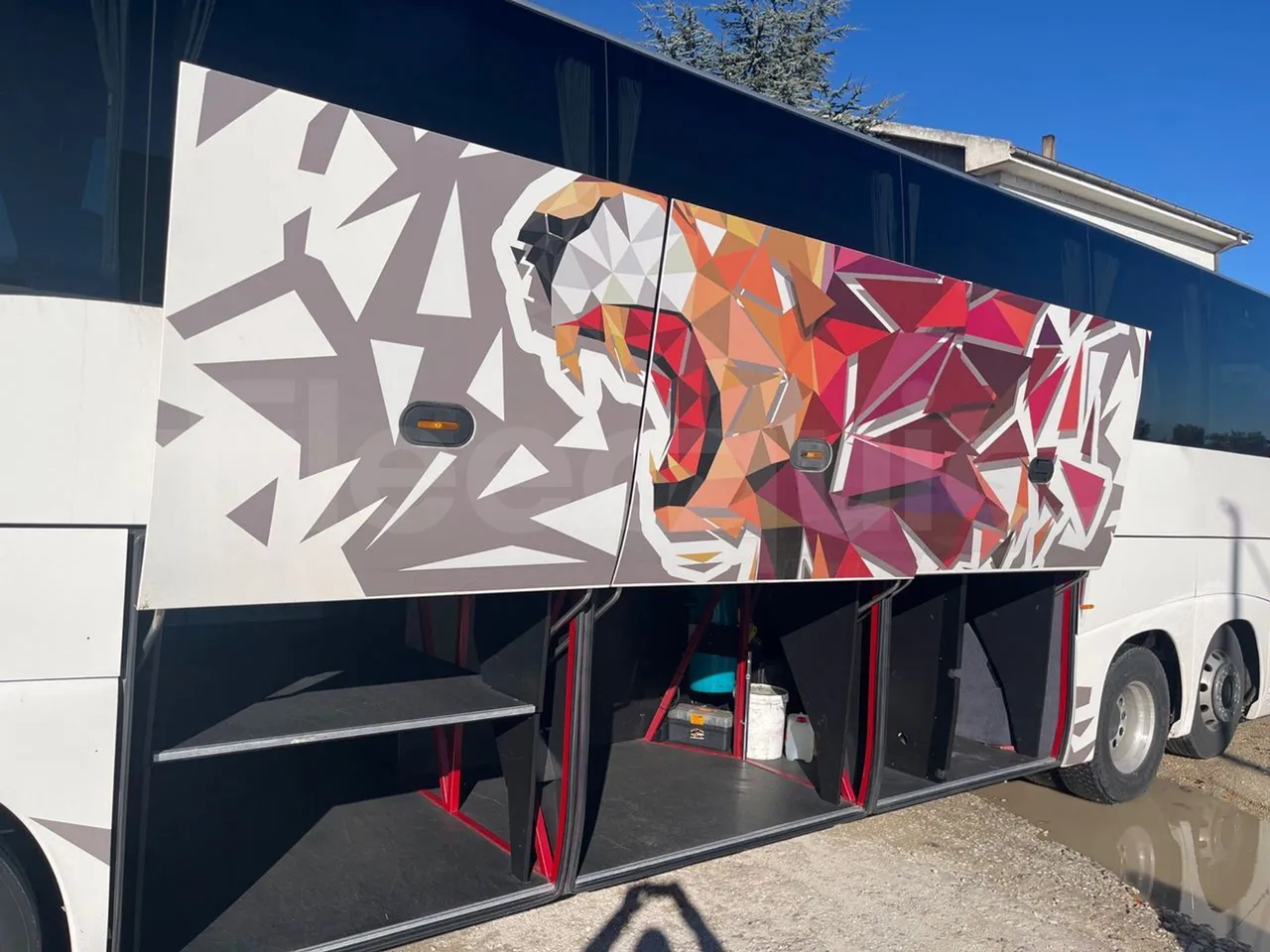 Iveco Magelys SFR310 - EUR5 - 331kW - 13.854m - luggage rack photo