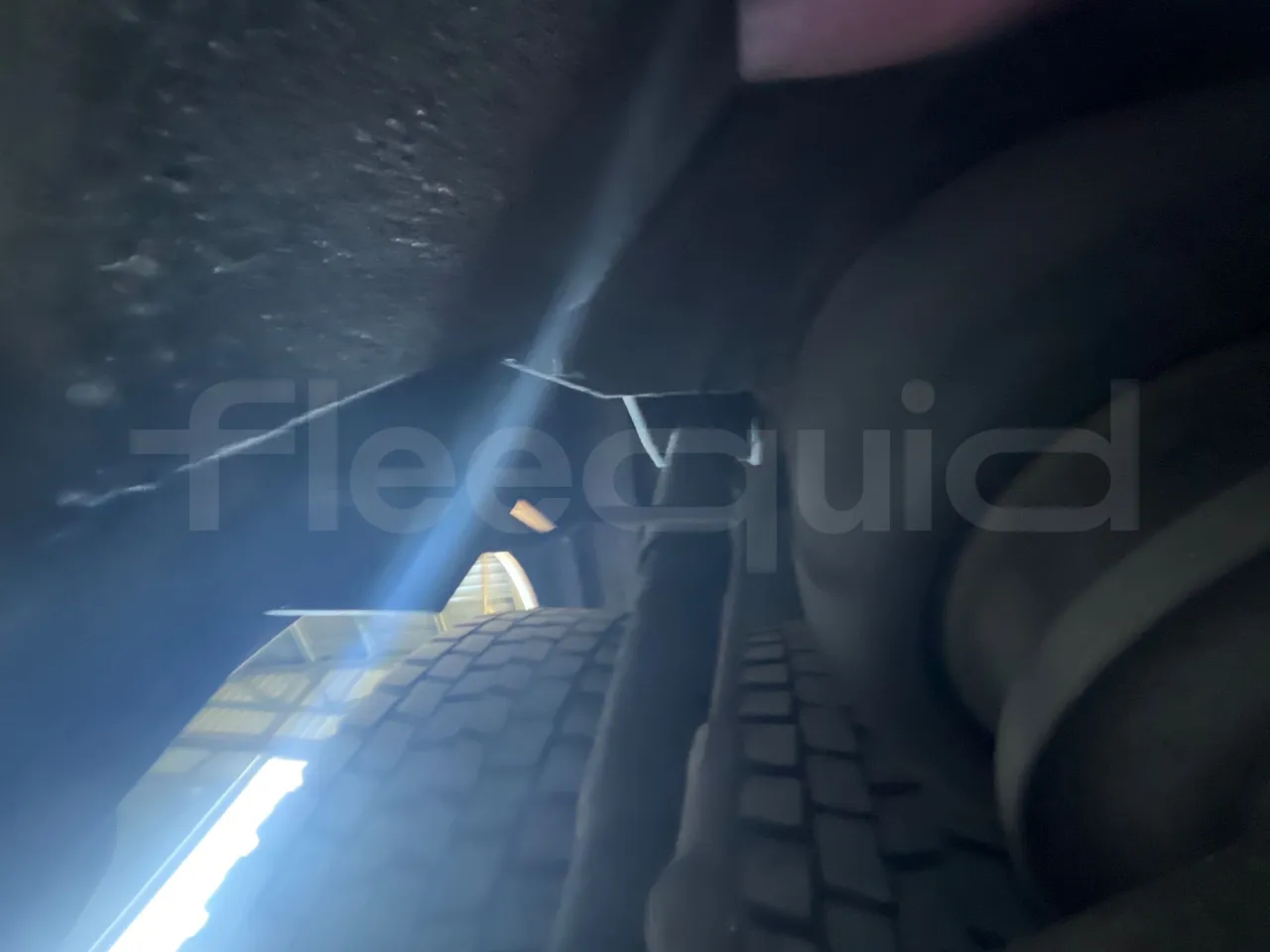 Iveco Magelys SFR310 - EUR5 - 331kW - 13.854m - axle 2 shock absorbers 2 left