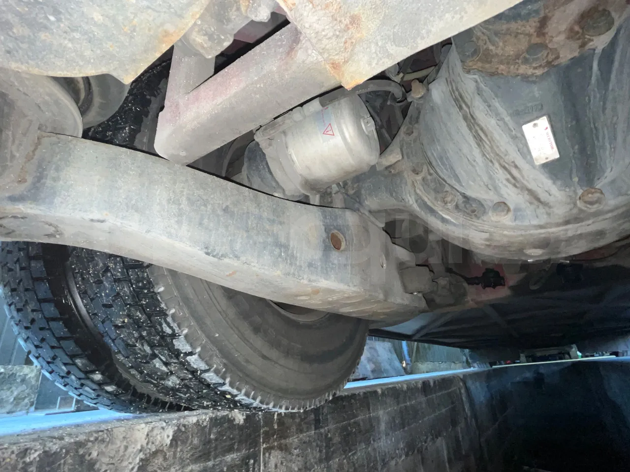 Iveco Magelys SFR310 - EUR5 - 331kW - 13.854m - axle 3 right side