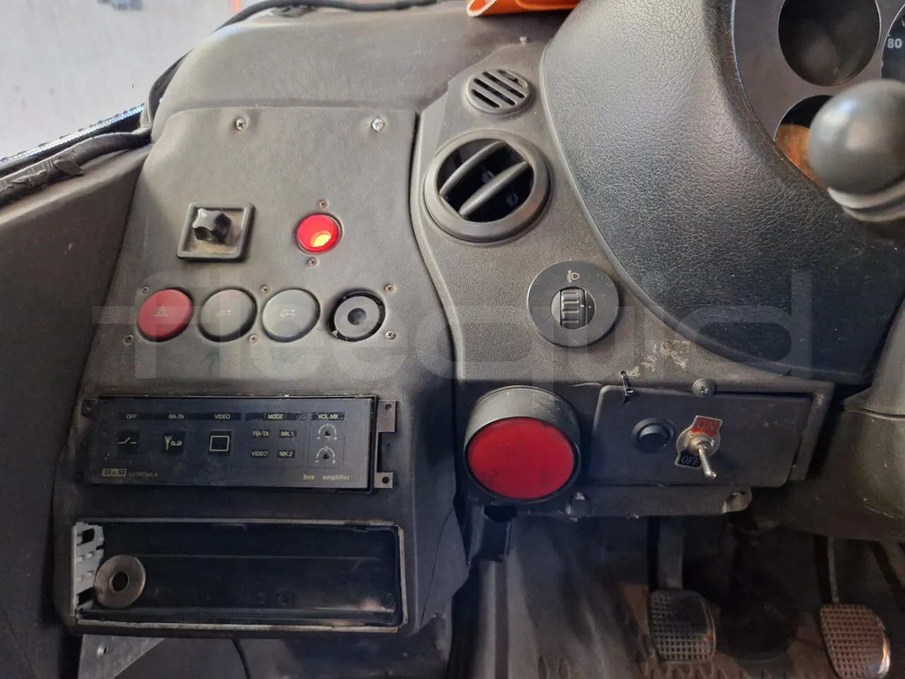 Iveco 65C15/70 JB - onboard devices 1