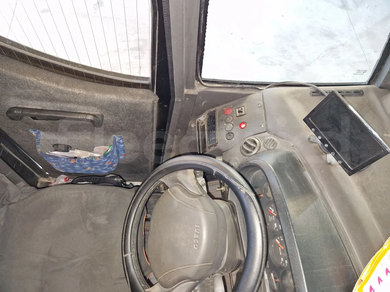 Iveco 65C15/70 JB - onboard devices 3