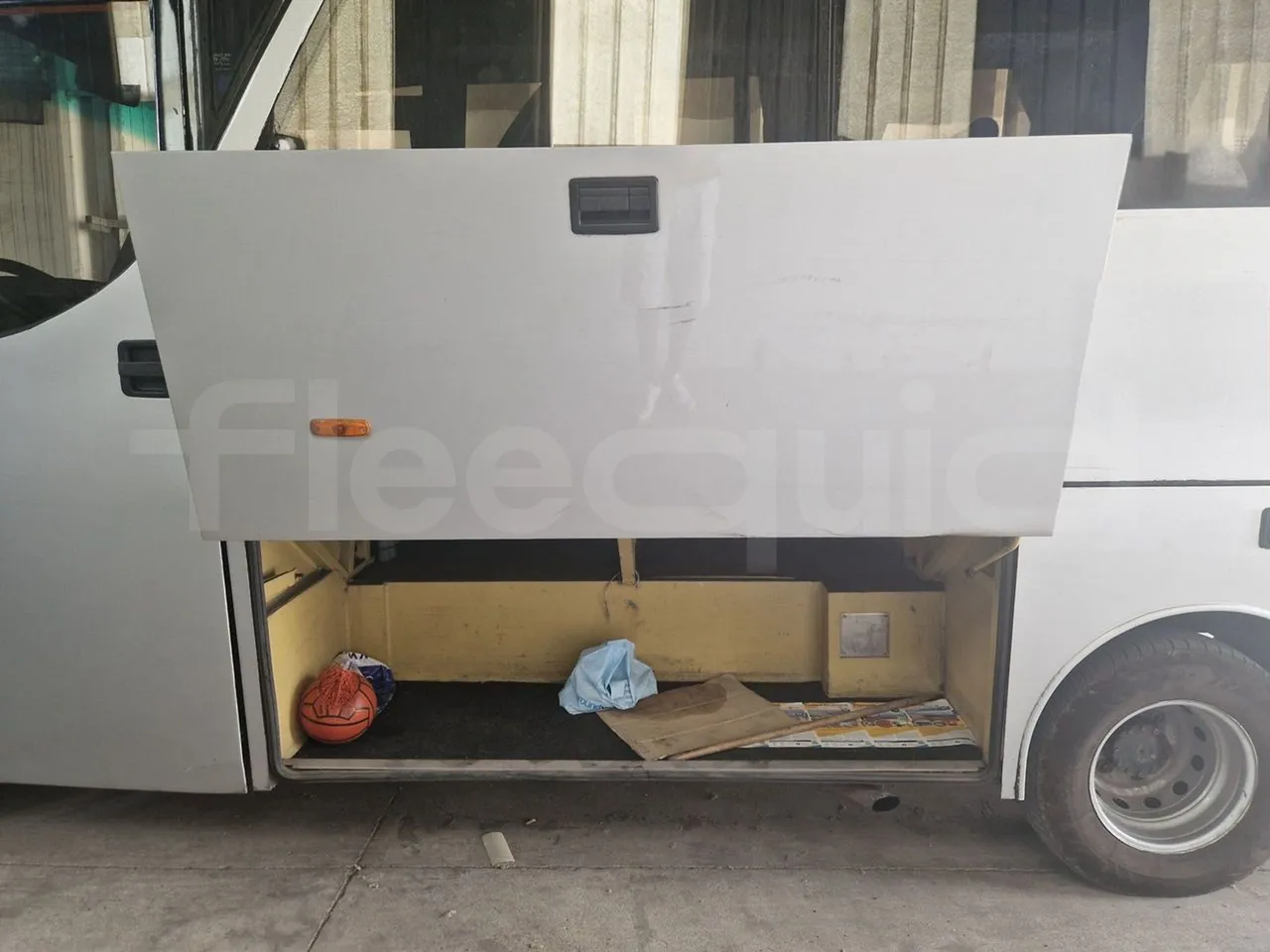Iveco 65C15/70 JB - luggage rack photo