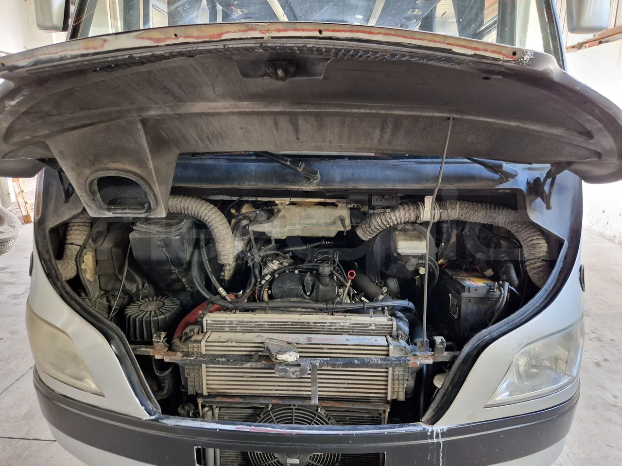 Iveco 65C15/70 JB - rear hatch open