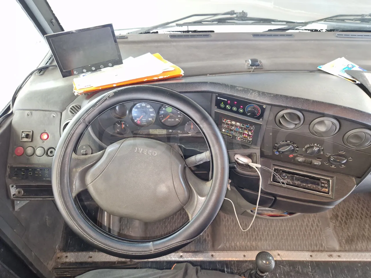 Iveco 65C15/70 JB - steering wheel photo