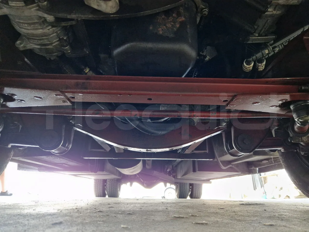 Iveco 65C15/70 JB - front undercarriage from front