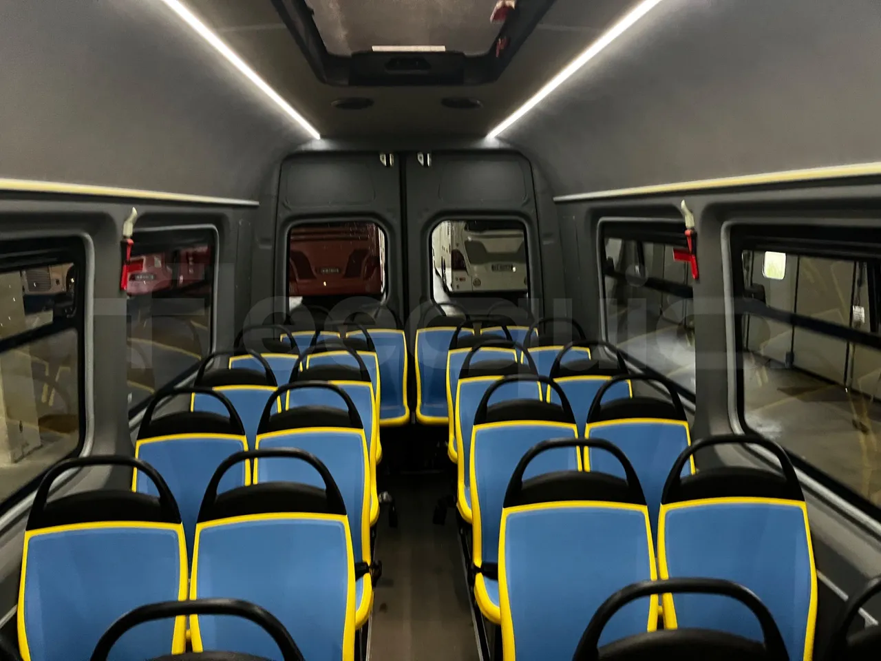 Mercedes-Benz Sprinter  906BB50-2 BUZOLA - Euro6 - 120kW - 7.361mt - floor hatches photo