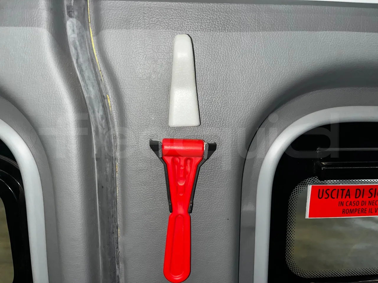 Mercedes-Benz Sprinter  906BB50-2 BUZOLA - Euro6 - 120kW - 7.361mt - roof hatch 2