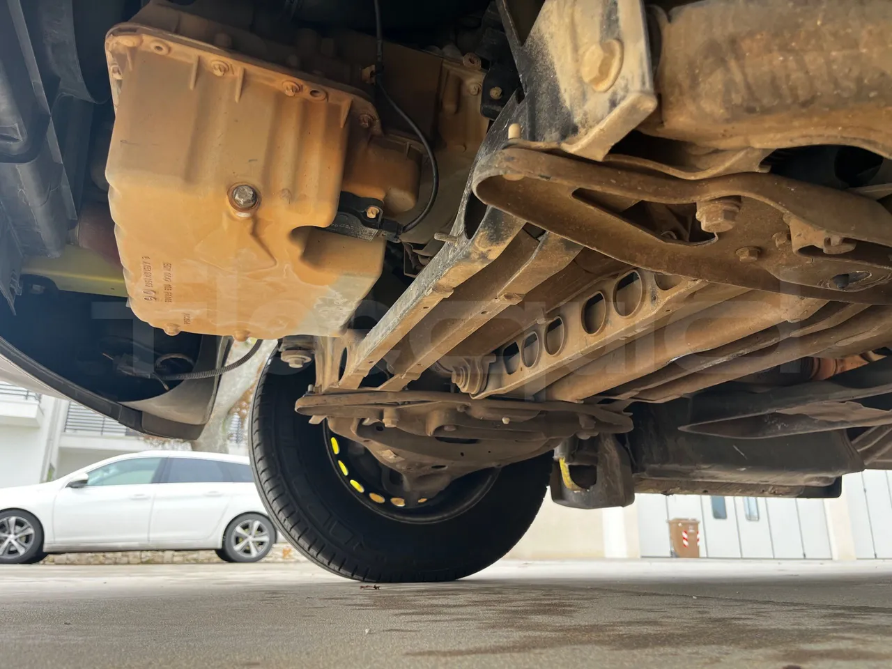 Mercedes-Benz Sprinter  906BB50-2 BUZOLA - Euro6 - 120kW - 7.361mt - front undercarriage from front