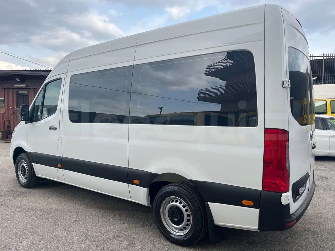 Mercedes-Benz Sprinter 906AC35 - EUR6 - 105kW - 5.932m - 3/4 left rear side