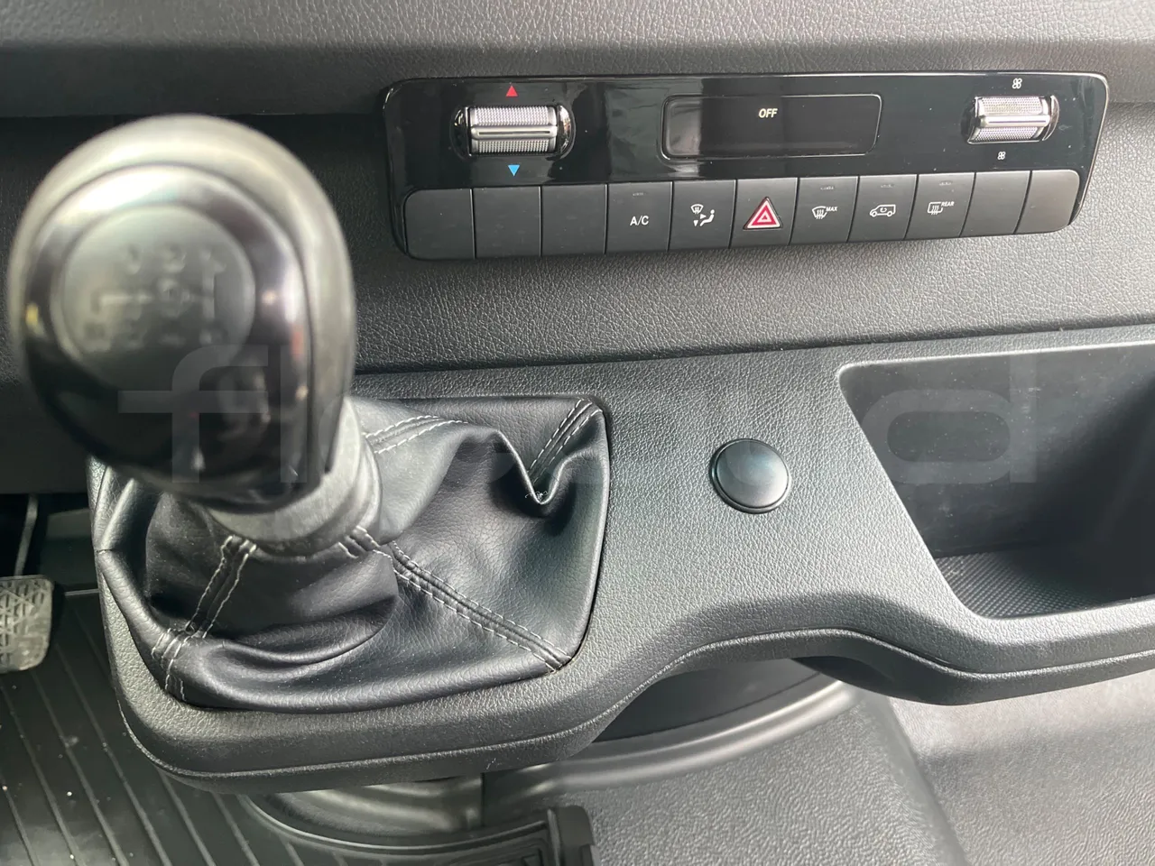 Mercedes-Benz Sprinter 906AC35 - EUR6 - 105kW - 5.932m - radio accessories photo