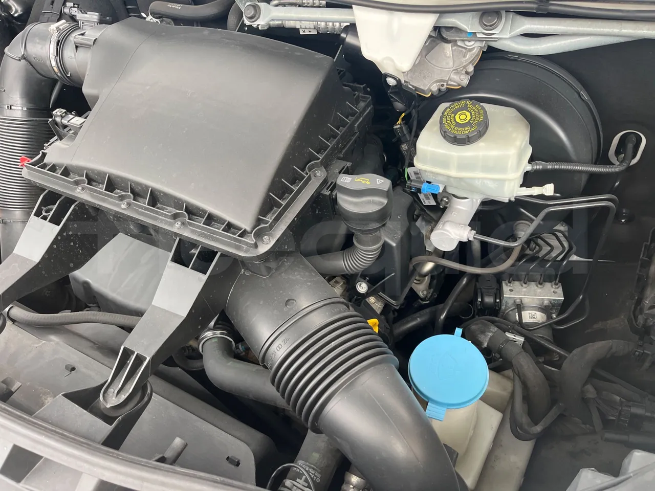 Mercedes-Benz Sprinter 906AC35 - EUR6 - 105kW - 5.932m - air conditioning compressor