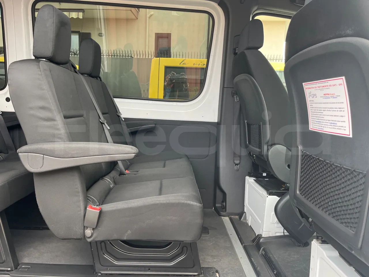 Mercedes-Benz Sprinter 906AC35 - EUR6 - 105kW - 5.932m - folding seat photo