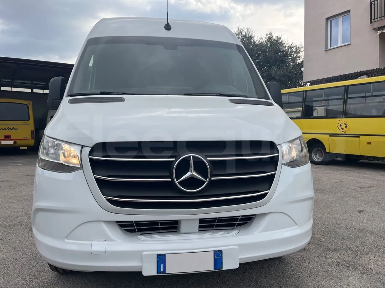 Mercedes-Benz Sprinter 906AC35 - EUR6 - 105kW - 5.932m - front photo