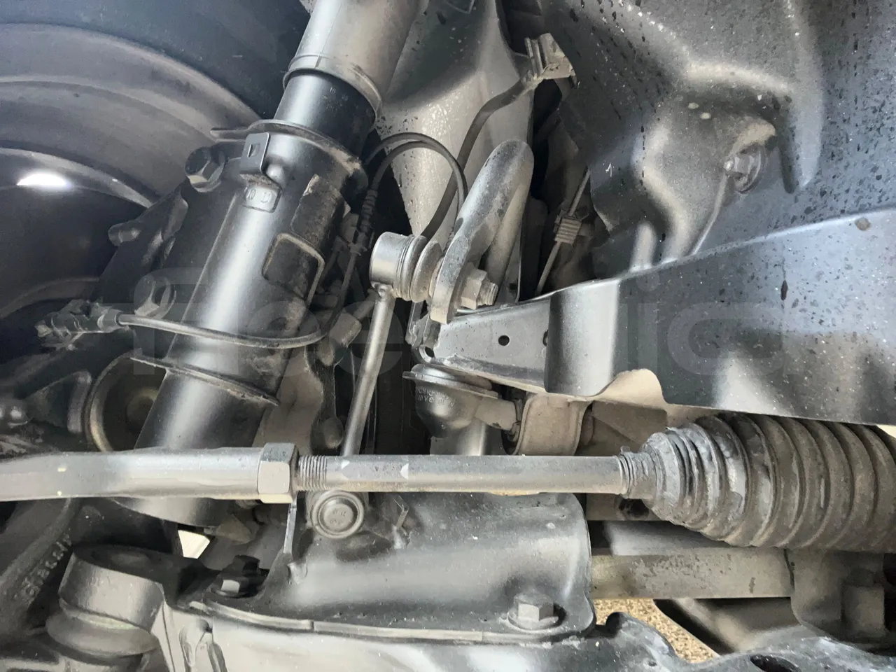 Mercedes-Benz Sprinter 906AC35 - EUR6 - 105kW - 5.932m - front shock absorbers left