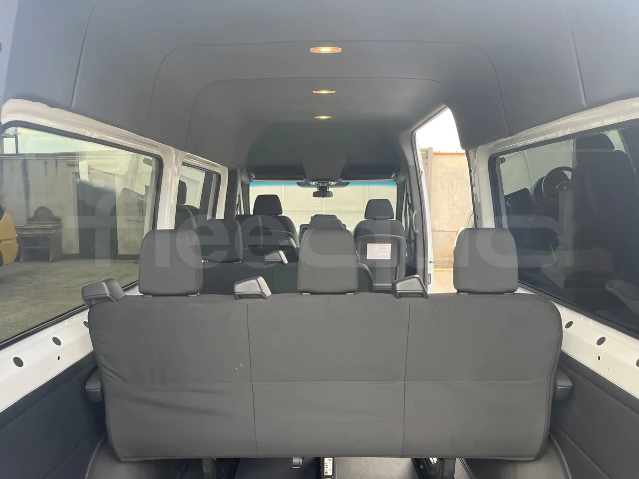 Mercedes-Benz Sprinter 906AC35 - EUR6 - 105kW - 5.932m - forward view all seats last row height