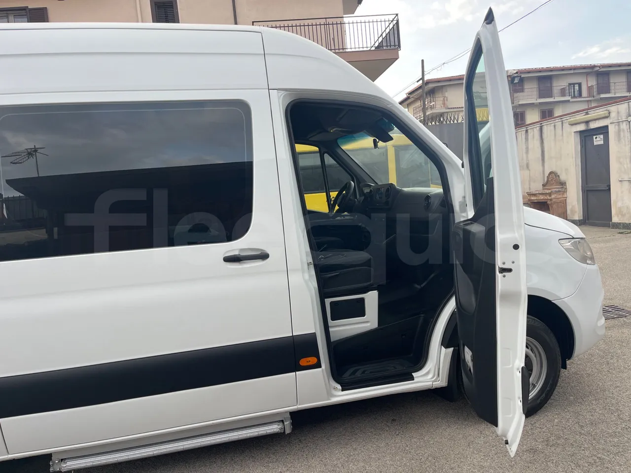 Mercedes-Benz Sprinter 906AC35 - EUR6 - 105kW - 5.932m - platform open photo