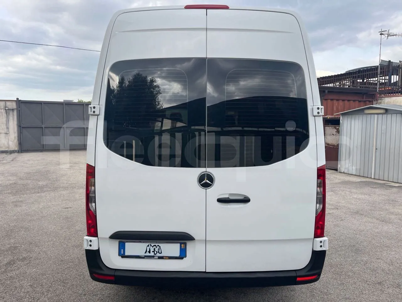 Mercedes-Benz Sprinter 906AC35 - EUR6 - 105kW - 5.932m - rear hatch closed