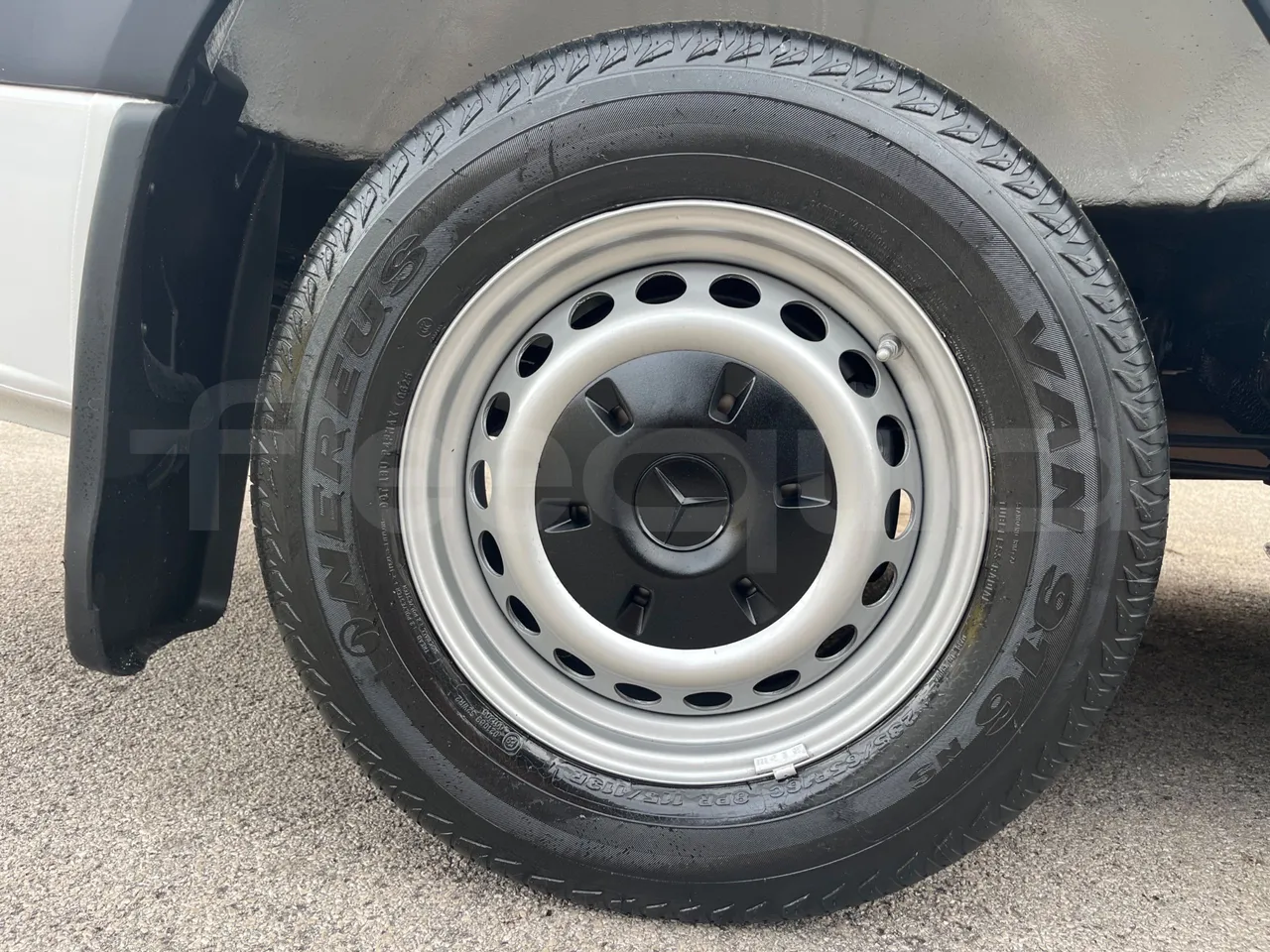 Mercedes-Benz Sprinter 906AC35 - EUR6 - 105kW - 5.932m - rear left tire photo