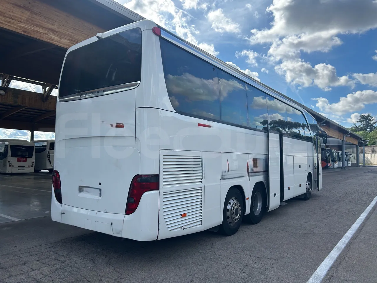 Setra S415 - 3/4 Rear Right Side Doors Open